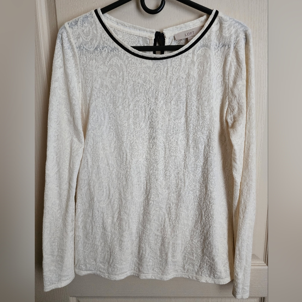 LOFT Women's Long Sleeve Top Blouse Off White Lace Black Velvet Trim Size M EUC